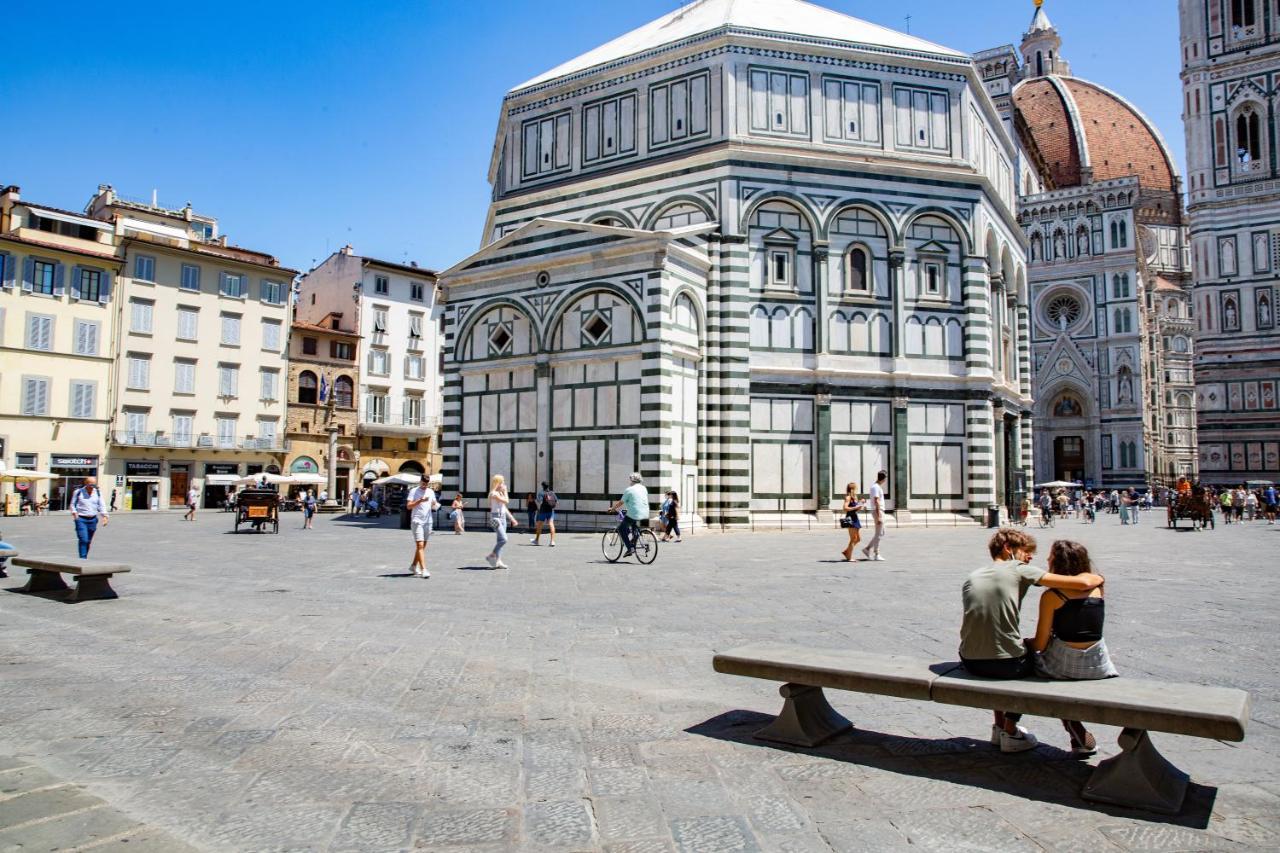 Unique Gem In Piazza Duomo Apartment Firenze Bagian luar foto