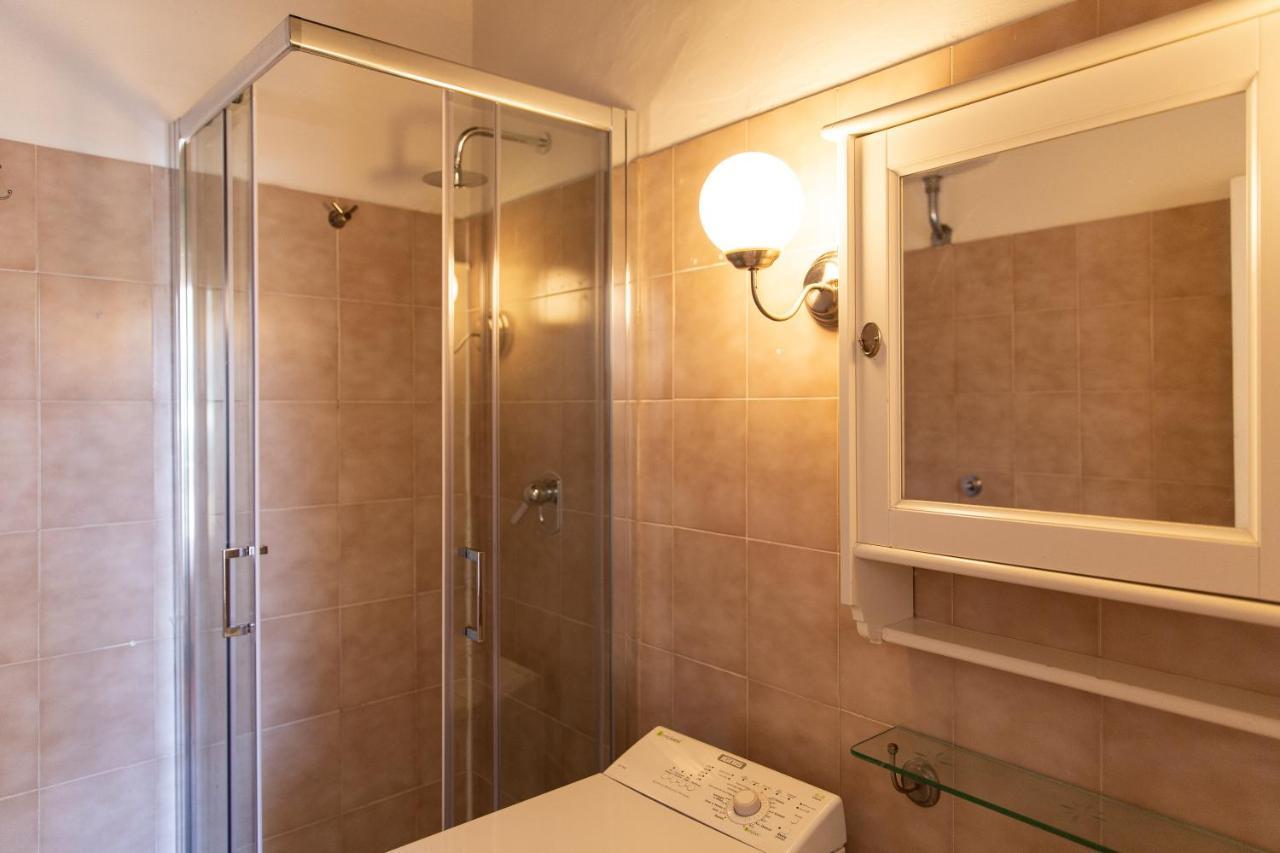 Unique Gem In Piazza Duomo Apartment Firenze Bagian luar foto